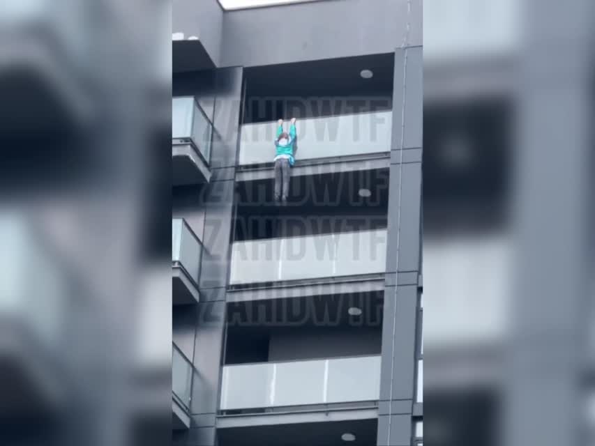 Во Львове парень выпал с 15-го этажа и выжил